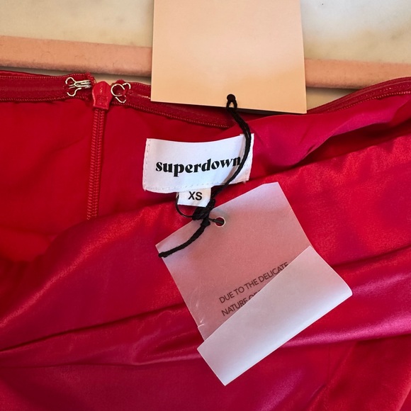 Quinn Strapless Mini Dress in Red
SUPERDOWN - Picture 2 of 6
